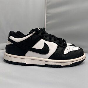 NIKE Dunk Low Black & White size 4.5Y